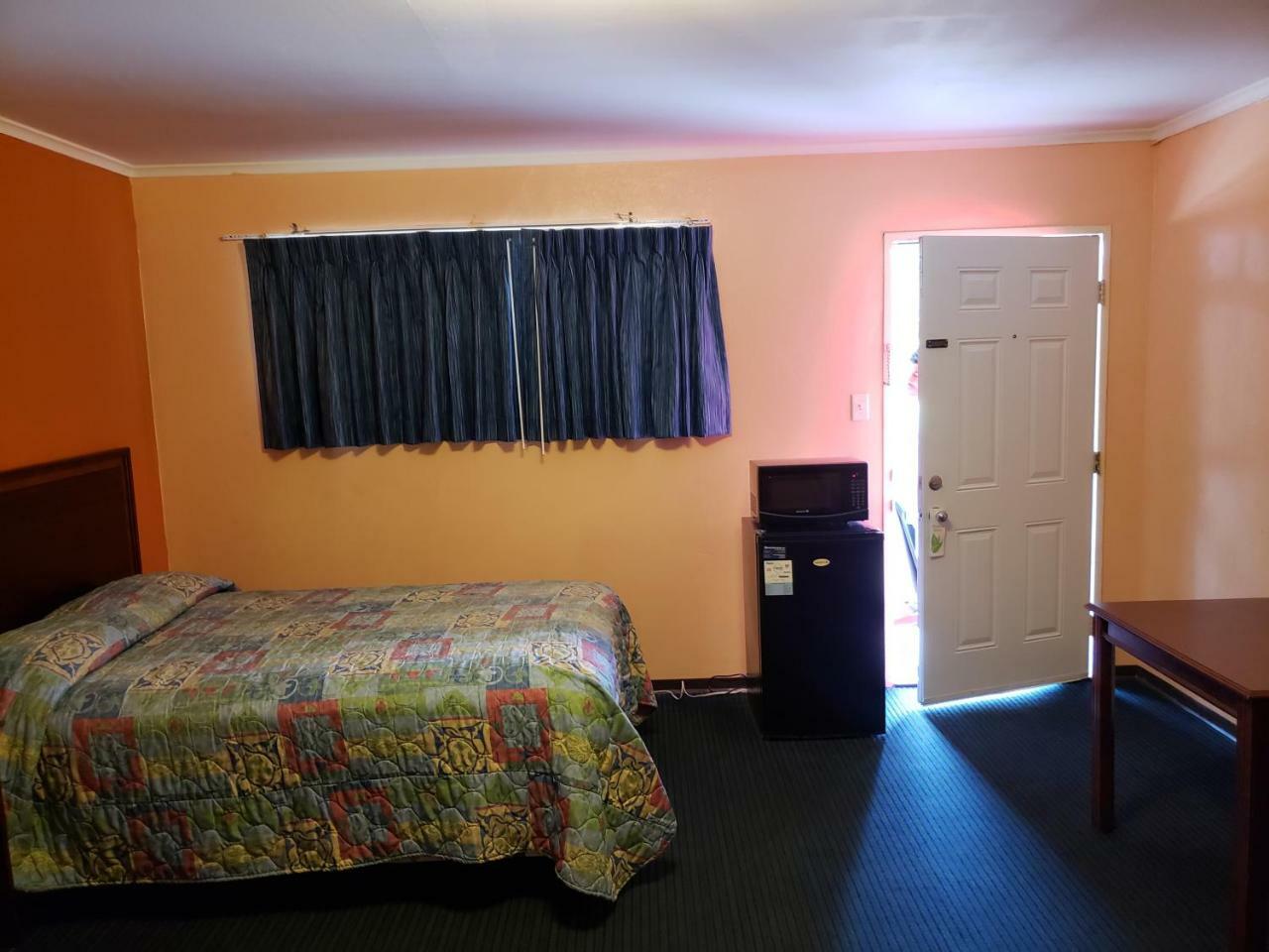 Encino Motel Плезантон Экстерьер фото